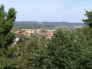 Blick vom Balkon über das Harzvorland auf das Regensteinmassiv